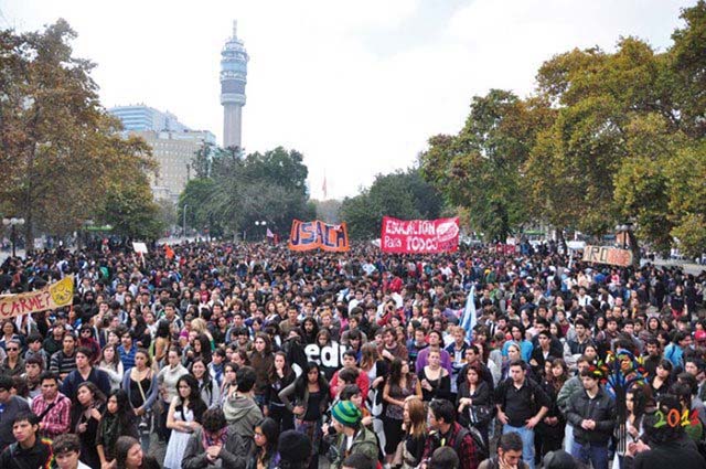 Chile: Una juventud sin miedo que no se cansa de salir a las calles