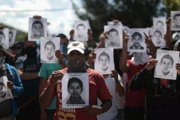 Rosario se suma a la acción global por los 43 estudiantes mexicanos desaparecidos.
