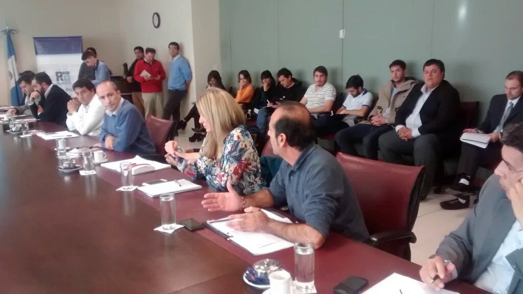 Raúl Godoy: “la gente está preocupada por otros problemas, no por la reforma política”