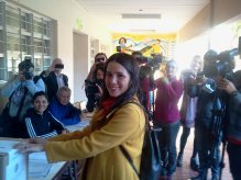 Votó Noelia Barbeito, la candidata del FIT en Mendoza