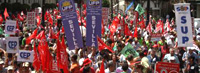 Primera gran protesta obrera contra los ajustes de Zapatero