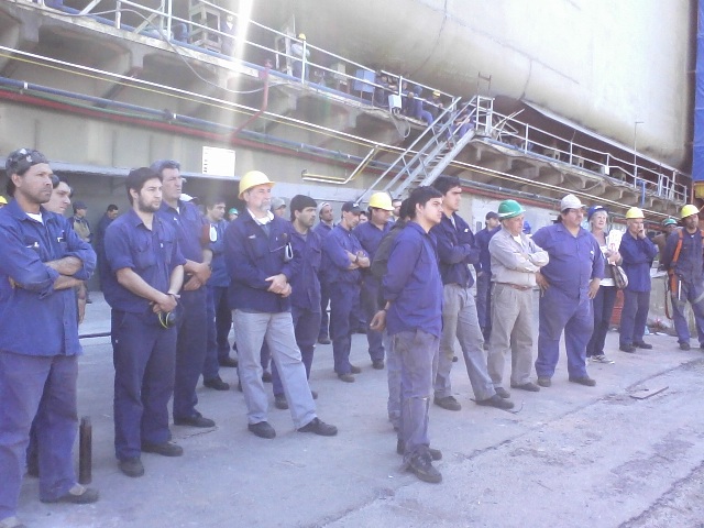 Candidatos del FIT recorrieron el Astillero Río Santiago