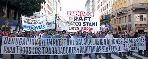 Importante participación de delegados y trabajadores del subte 