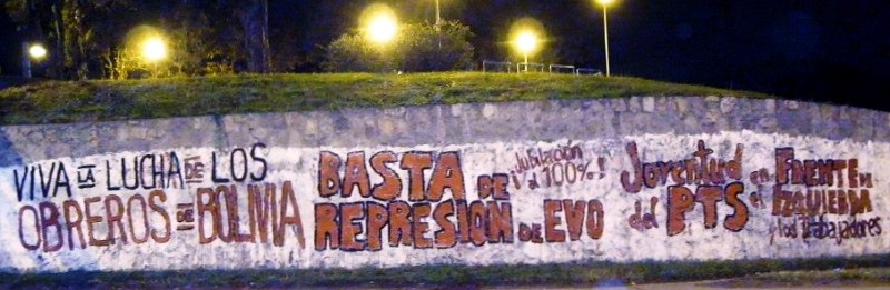 Pintada de la juventud del PTS en solidaridad con la lucha de los obreros de Bolivia