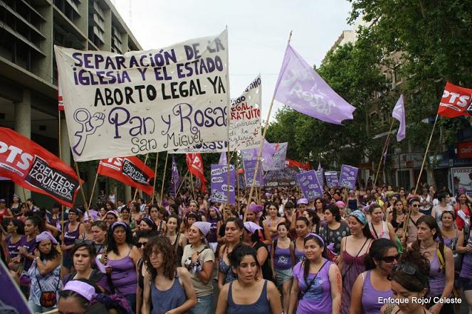Miles de mujeres repudiaron la reaccionaria reforma del Código Civil y se pronunciaron por la legalización del aborto