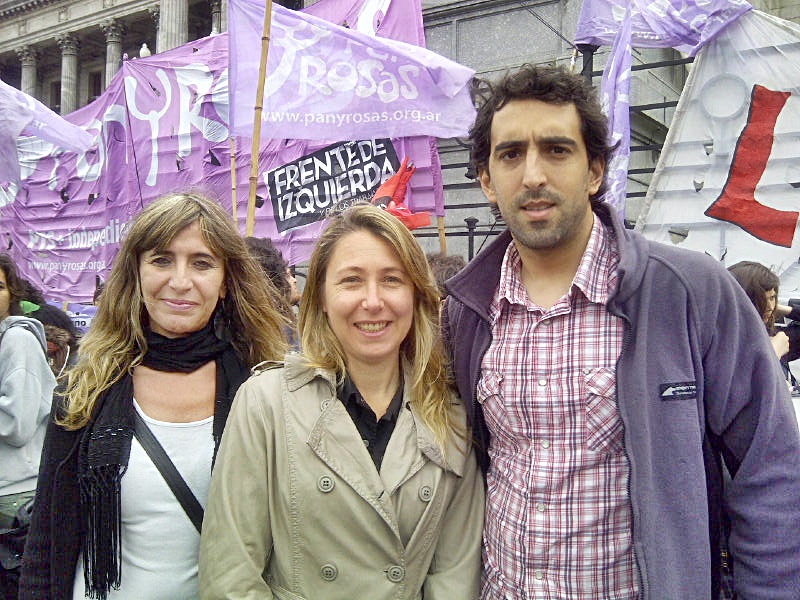 "Es un acuerdo evidente del Gobierno con la cúpula del Vaticano para retroceder en los derechos de las mujeres"
