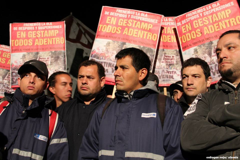 Acto en la puerta de Gestamp por la reincorporación de todos los despedidos
