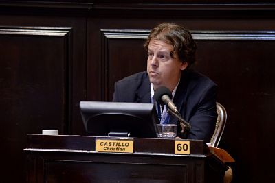 El FIT bonaerense propone una consulta popular sobre el pago a los "fondos buitres"
