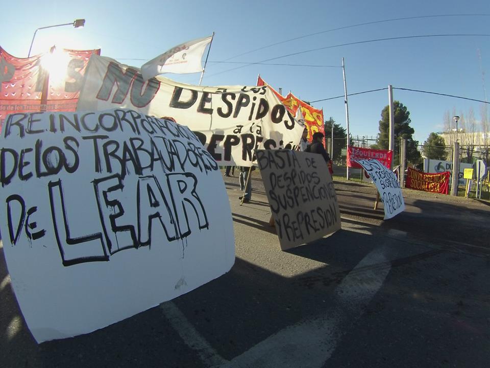 Viernes 10 hs: Nueva Jornada de lucha en el puente Neuquén – Cipolletti contra despidos en Lear