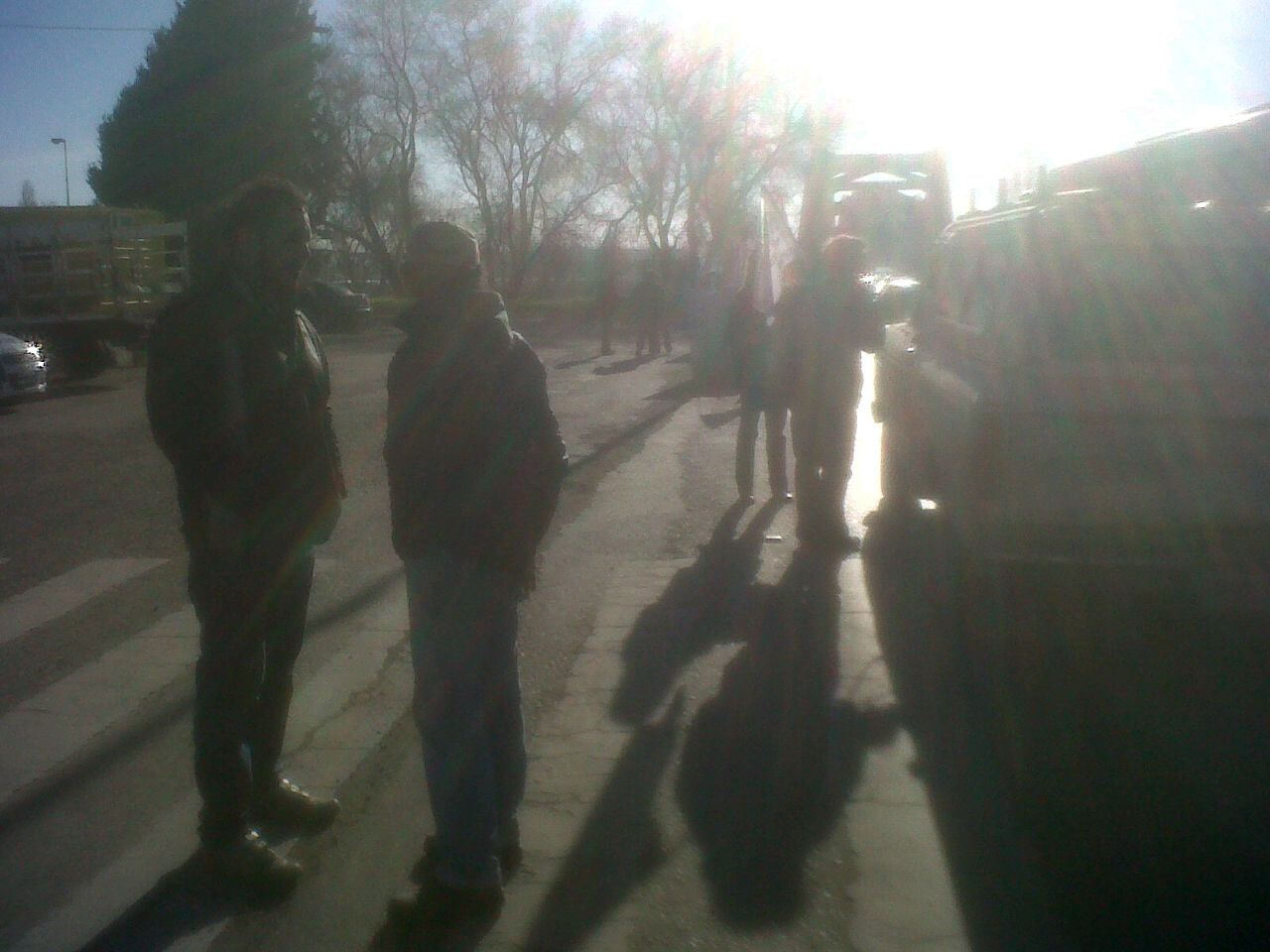 Nueva Jornada de lucha en el puente Neuquén – Cipolletti contra despidos en Lear