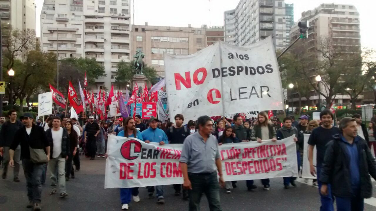 Los trabajadores de Lear se movilizaron a la embajada de Estados Unidos