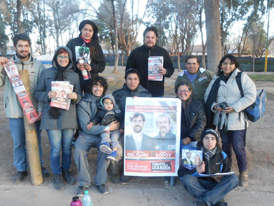 Candidatos del Frente de Izquierda recorrieron las calles de Añelo con la campaña Del Caño presidente