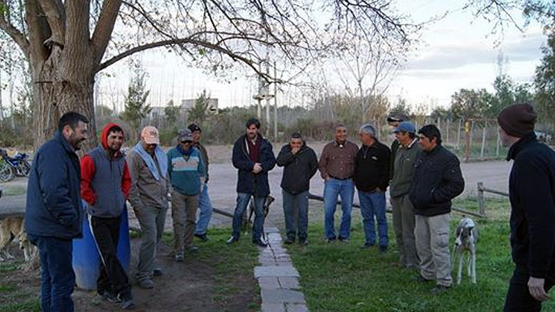 Del Caño se reunió con obreros vitivinícolas y denunció discriminación en la ley de jubilaciones rurales