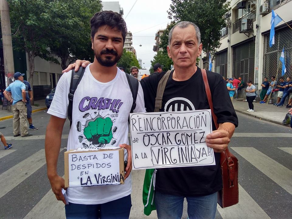 Corte frente a gobernación en apoyo a la reincorporación de Oscar Gómez, despedido de Cafés La Virginia