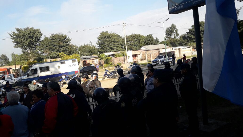 Alejandro Vilca: “Repudiamos la represión y desalojo de la policía de Urtubey a las familias de El Tabacal”