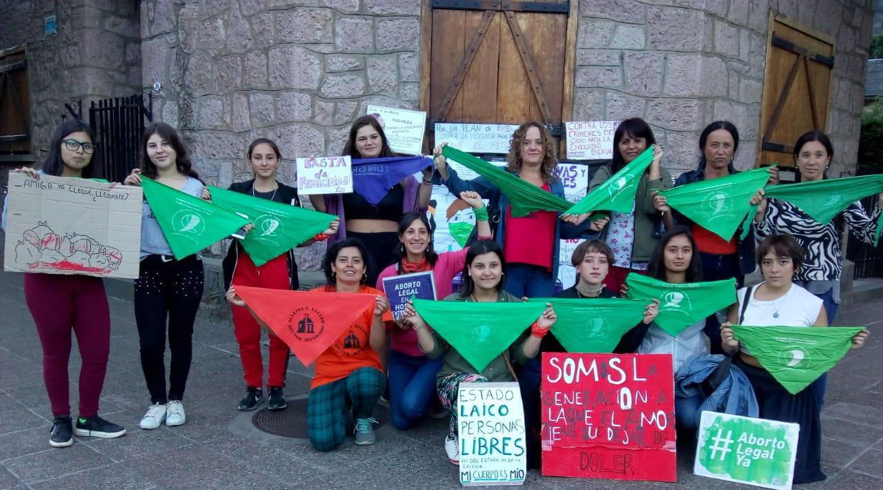 Pañuelazo y Asamblea de Mujeres para organizar el 8M