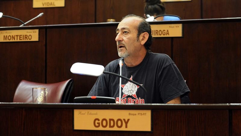 Godoy quiere que el Congreso debata medidas de urgencia frente a la crisis