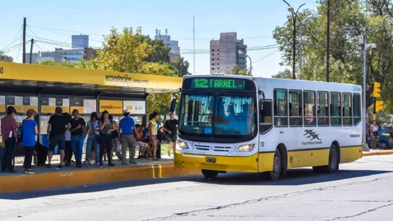 El Frente de Izquierda denuncia el chantaje de las empresas de transporte en Neuquén