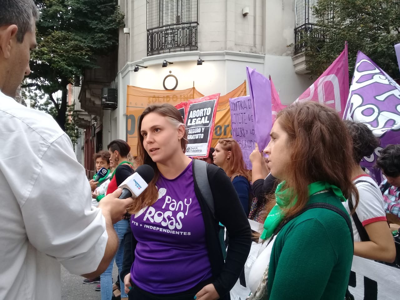 "Es necesario que este 8 de marzo las mujeres ganemos las calles contra el pacto del gobierno con el FMI"