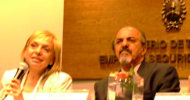Lubertino y el Ministro Tomada en un Foro contra la "discriminación laboral" !!