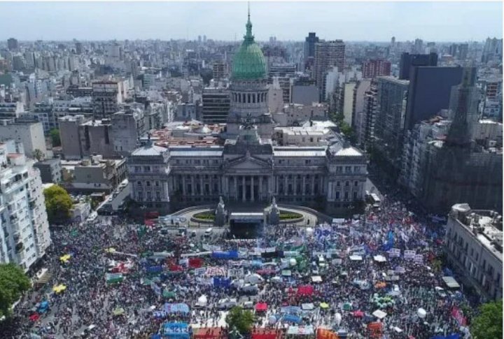 Paro 24/01: la izquierda y organizaciones combativas marcharán en columna independiente