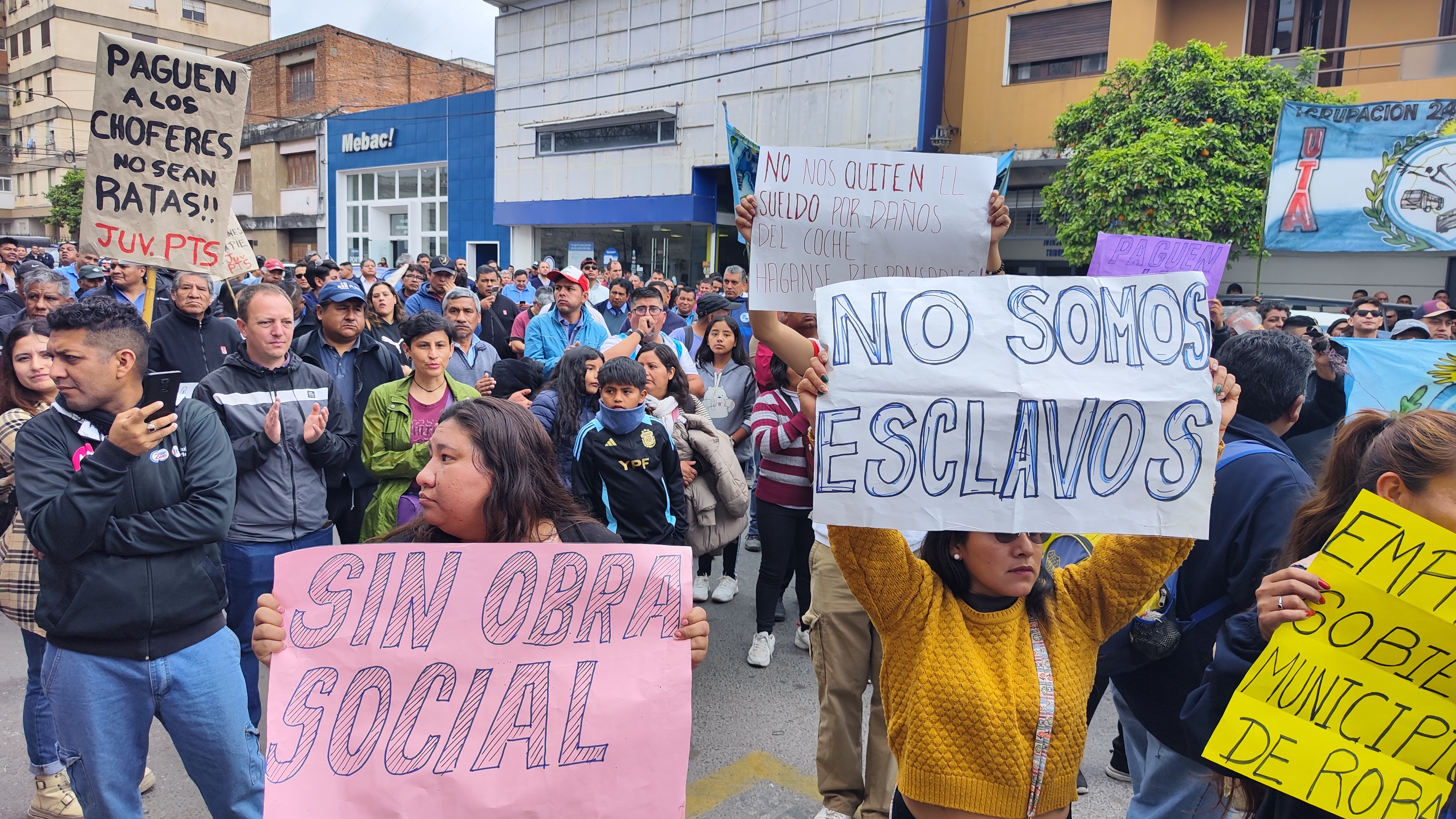 Remy: "Presentamos un proyecto a favor de los choferes y sus familias"