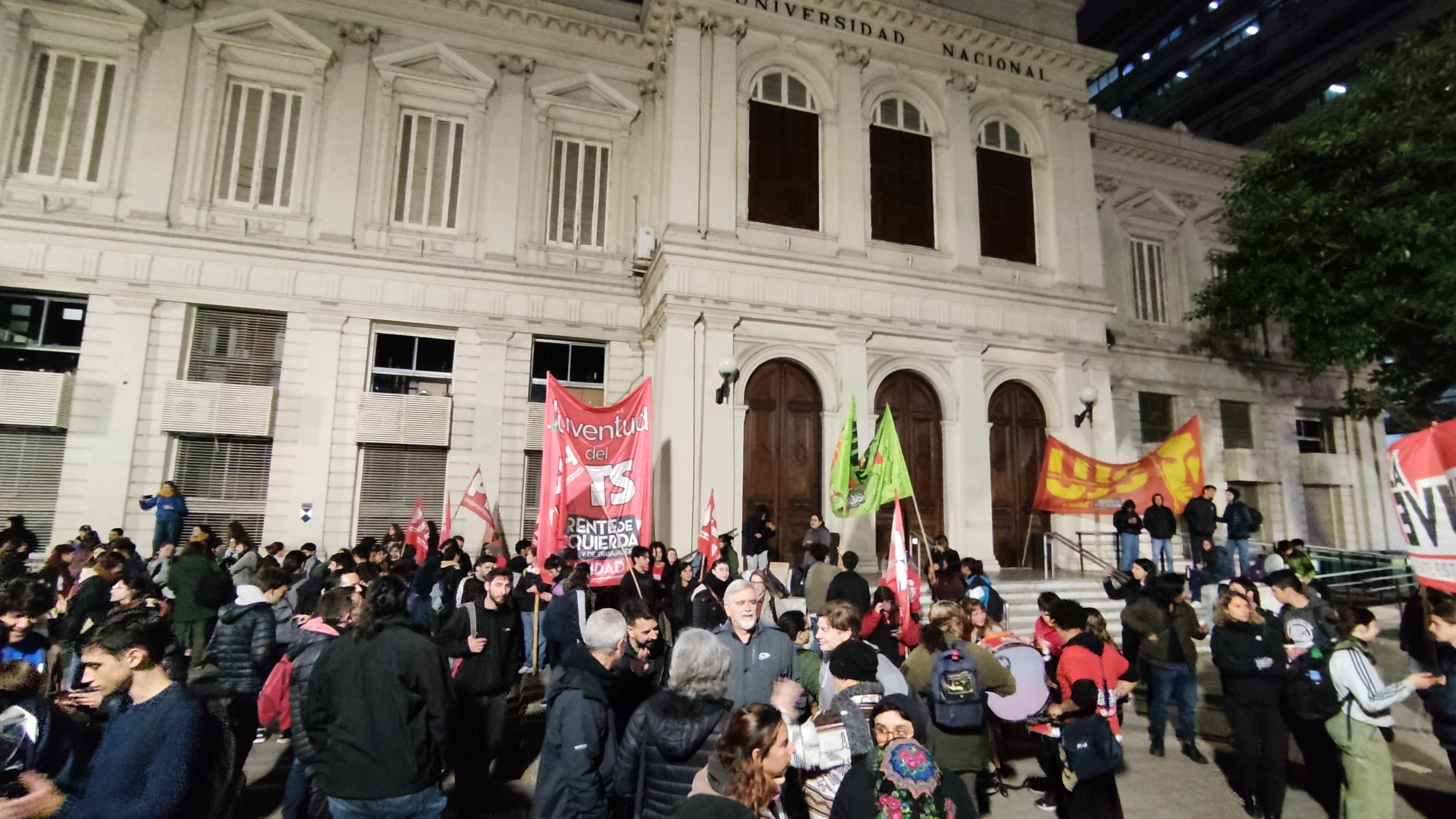Toma del rectorado contra el veto de Milei