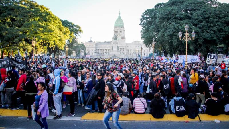 Concejales de la izquierda llaman a rechazar la reforma laboral y de bases y exigen plan de lucha a las centrales sindicales