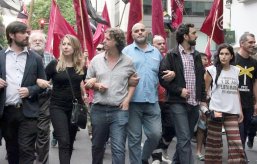 Del Caño: "Lo desafío a Macri que viva dos meses con el sueldo de un maestro, y que después nos cuente"