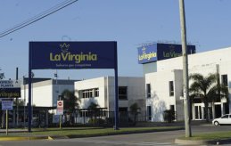 Gravísimo: la Gendarmería ingresó a la fábrica La Virginia y retiene ilegalmente a una delegada
