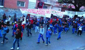 Jujuy: los trabajadores de Zapla resisten, Fellner defiende al vaciador Taselli