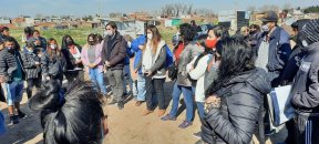 Del Caño en La Matanza: “Sin un plan de viviendas urgente familias enteras seguirán viviendo en un basural mientras los bancos se la llevan en pala”