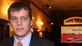 Escandalosa renuncia del decano PRO de Económicas José Luis Giusti