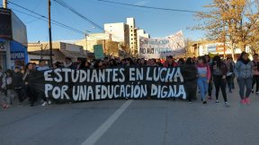 Ana Morero acompaño a los secundarios en su reclamo y llamo a la juventud a no resignarse