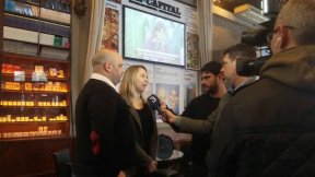 Myriam Bregman de campaña en Rosario