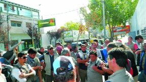 Se profundiza la lucha en Cerámica Neuquén