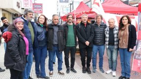 El FIT recorrió Lomas de Zamora con un fuerte llamado a votar a la izquierda contra los candidatos del FMI
