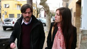 Una recorrida con Nicolas Del Caño en un día de campaña