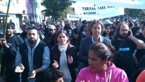 El PTS en el Frente de Izquierda acompaña masiva movilización por expropiación de tierras en Abasto