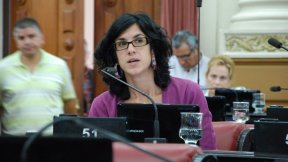 NiUnaMenos: La banca del PTS-FIT y Pan y Rosas repudian el inmovilismo y la demagogia del gobierno provincial