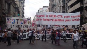 Seguí la multitudinaria lucha docente en Facebook