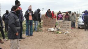 Llevan el reclamo de las tomas de Centenario a la Legislatura de Neuquén
