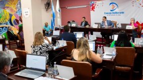 Votaron aumentos mensuales del boleto en el Concejo de San Salvador de Jujuy