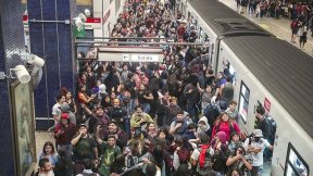 Godoy: “Los estudiantes y trabajadores chilenos marcan el camino para enfrentar el ajuste del FMI”