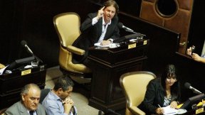 Christian Castillo presentó la "agenda de los trabajadores" del FIT y reclamó por la absolución de los petroleros de Las Heras