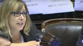 Bregman: “Macri está en las tapas del mundo y lo quiere arreglar mostrando un papelito”