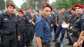 El régimen político vuelve a decir "felices pascuas"