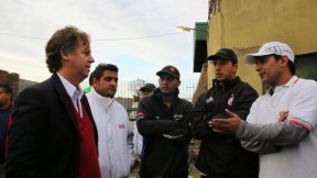 Christian Castillo se hizo presente en el acampe de los trabajadores de CALSA