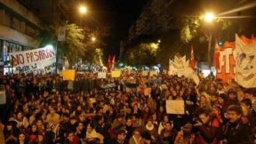 Estudiantes terciarios, secundarios y universitarios en defensa de la educación pública