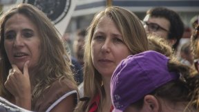 Bregman propone “cuarto intermedio” en sesión de mañana en Diputados para marchar por Ni una menos